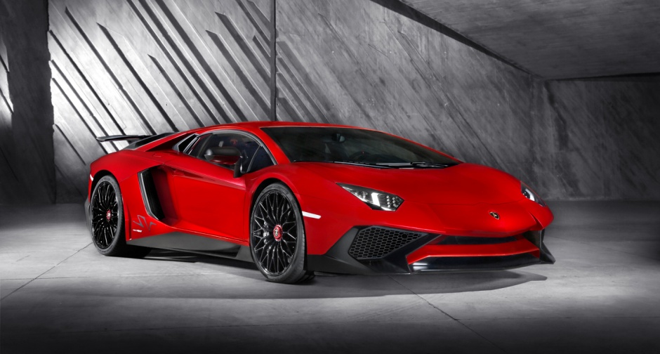 aventador-sv_3-4-front.jpg